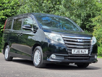 Used Toyota Noah 2016 for sale - 79043372: Photo