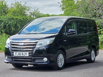 Used Toyota Noah 2016 for sale - 79043372: Photo