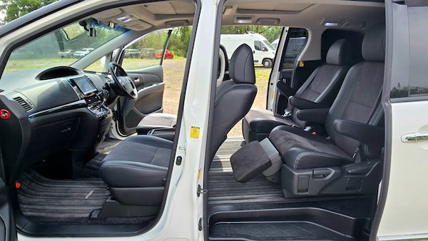 Used Toyota Estima 2024 for sale - 75018575: Photo 10