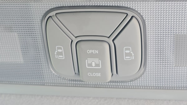 Used Toyota Estima 2024 for sale - 75018575: Photo 15