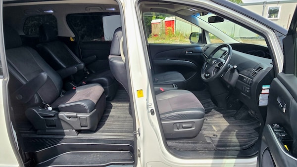 Used Toyota Estima 2024 for sale - 75018575: Photo 9