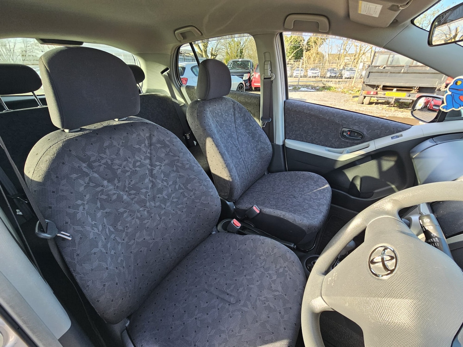 Used Toyota Vitz 2023 for sale - 77311465: Photo 10