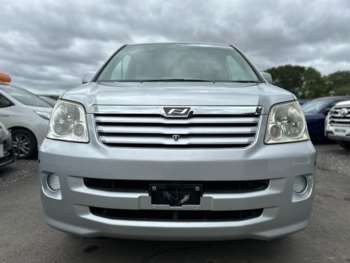 Used Toyota Noah 2002 for sale - 68639892: Photo