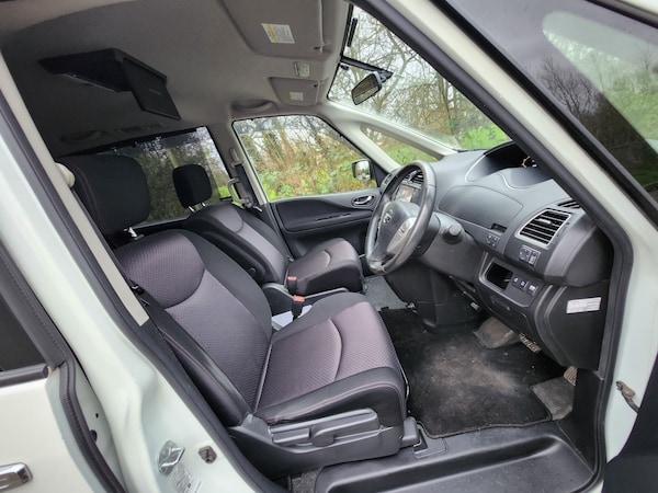 Used Nissan Serena 2013 for sale - 70042978: Photo 10