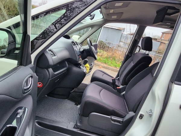 Used Nissan Serena 2013 for sale - 70042978: Photo 12