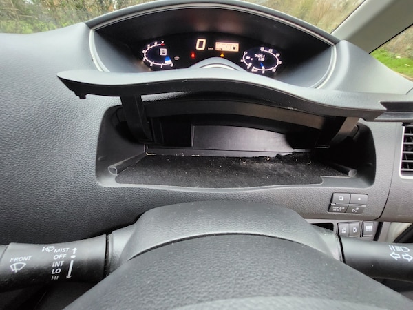 Used Nissan Serena 2013 for sale - 70042978: Photo 25