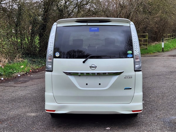Used Nissan Serena 2013 for sale - 70042978: Photo 4