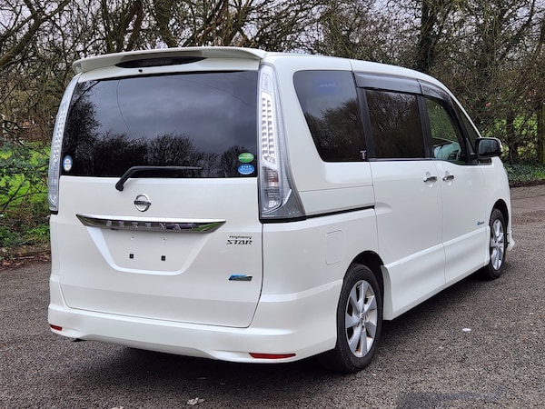Used Nissan Serena 2013 for sale - 70042978: Photo 5