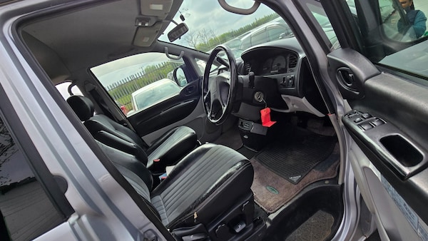 Used Mitsubishi Delica 2005 for sale - 72406712: Photo 10