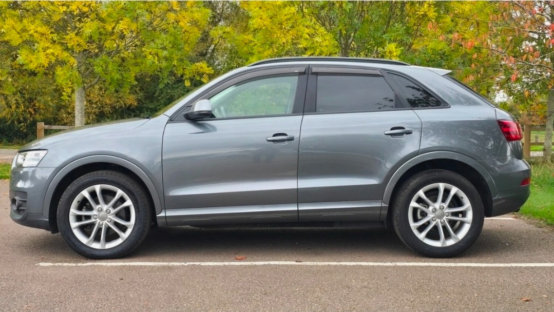 Used Audi Q3 for sale - 76837236: Photo 2