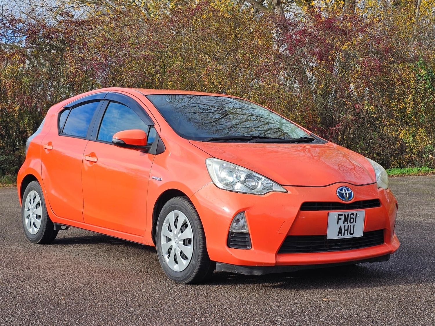 Used Toyota Aqua 2023 for sale - 76518108: Photo 1