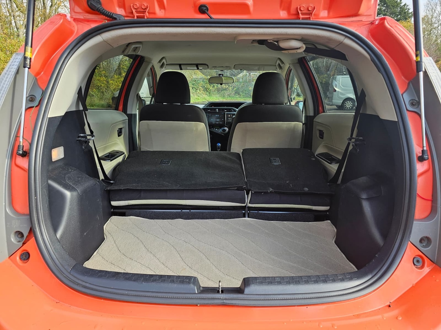 Used Toyota Aqua 2023 for sale - 76518108: Photo 19