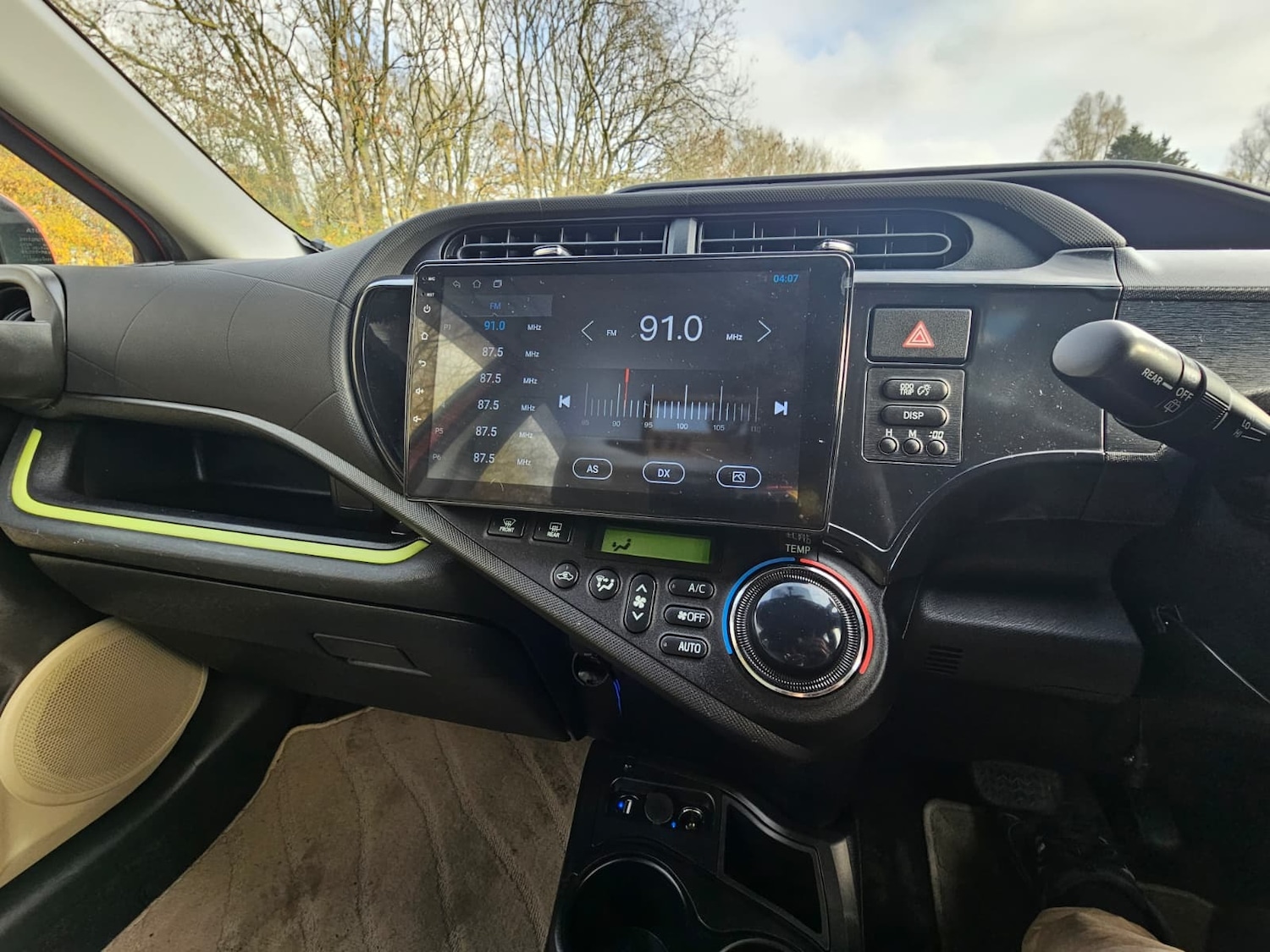 Used Toyota Aqua 2023 for sale - 76518108: Photo 24