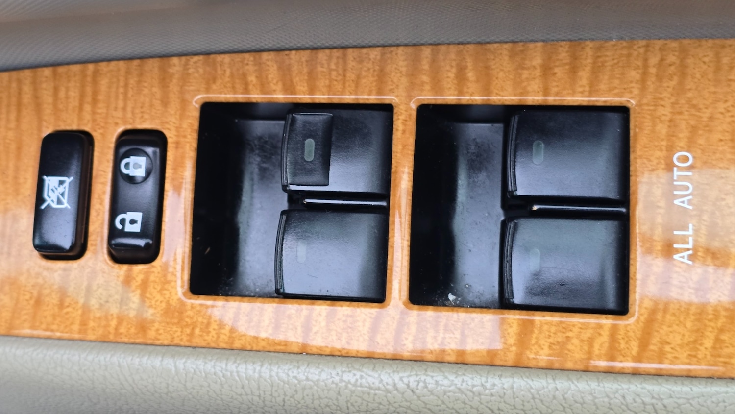 Used Toyota Previa 2022 for sale - 76478120: Photo 27