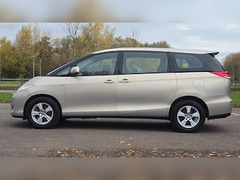 Used Toyota Previa 2011 for sale - 76478120: Photo