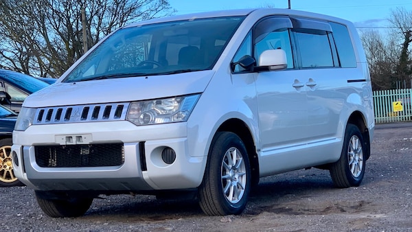 Used Mitsubishi Delica 2011 for sale - 62503544: Photo 1