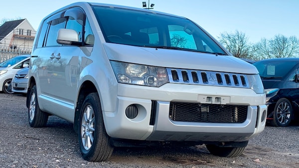Used Mitsubishi Delica 2011 for sale - 62503544: Photo 4