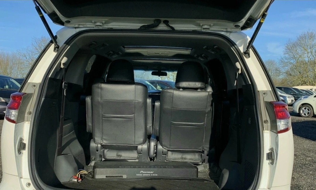 Used Toyota Estima for sale - 76037148: Photo 8