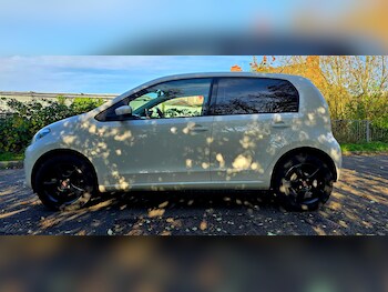Used Volkswagen up! 2013 for sale - 70043003: Photo