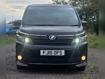 Used Toyota Voxy undefined for sale - 79404962: Photo