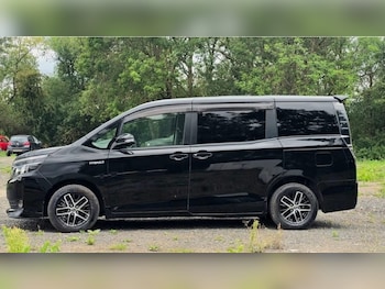 Used Toyota Voxy undefined for sale - 79404962: Photo