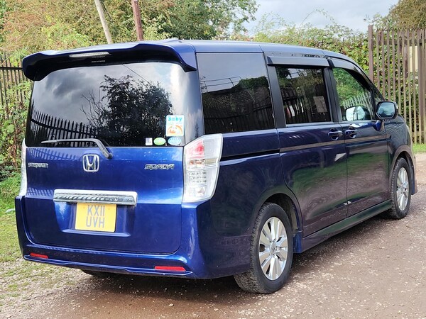 Used Honda Stepwagon 2011 for sale - 68794912: Photo 11