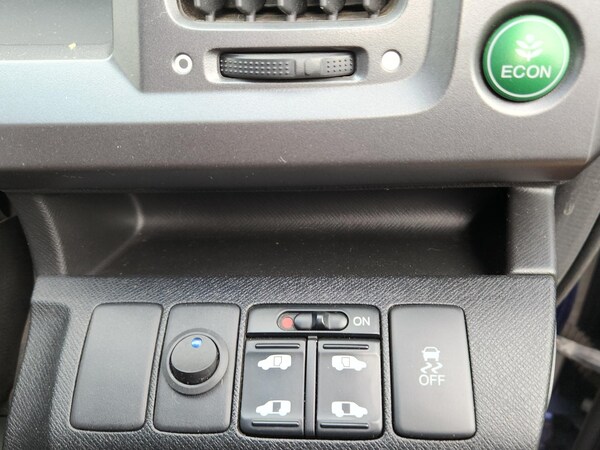 Used Honda Stepwagon 2011 for sale - 68794912: Photo 17