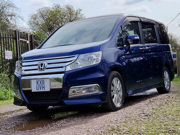 Used Honda Stepwagon 2011 for sale - 68794912: Photo 4