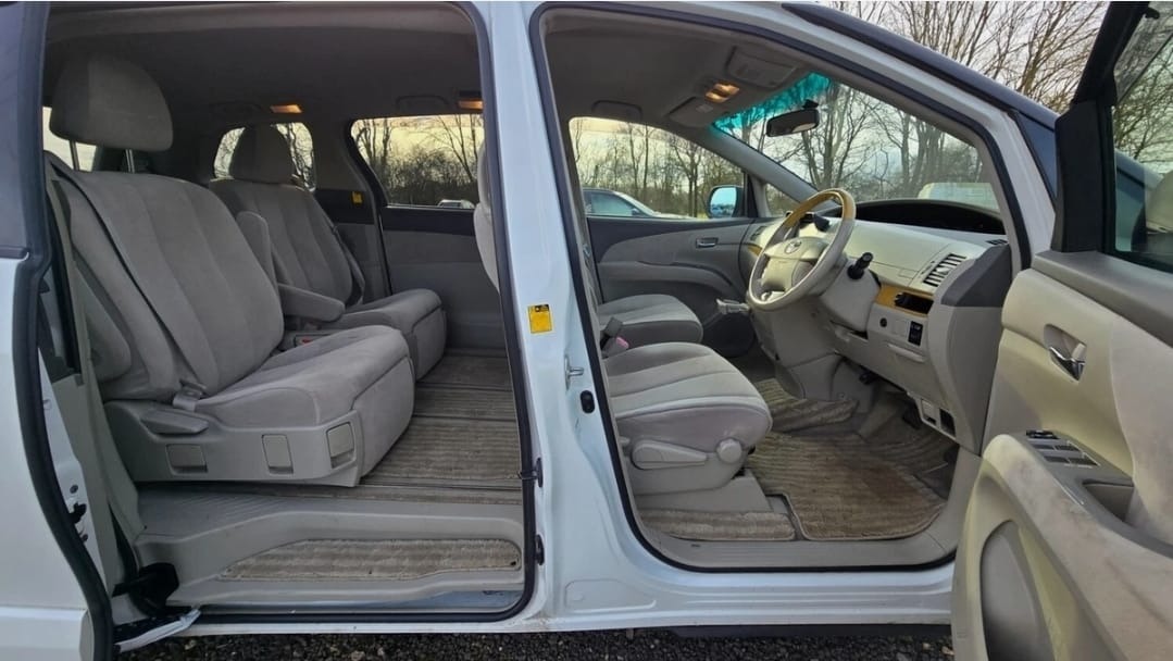 Used Toyota Estima 2019 for sale - 77474986: Photo 6