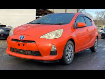 Used Toyota Aqua 2012 for sale - 65302371: Photo