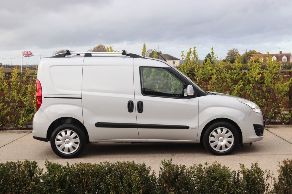 Used Vauxhall Combo 2017 for sale - 76481755: Photo 13
