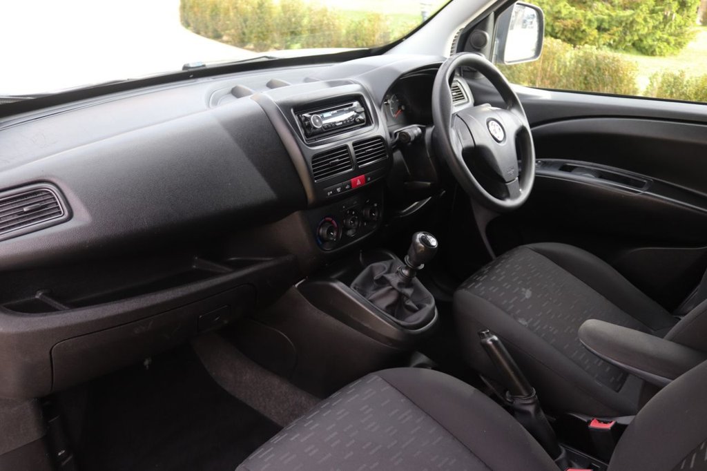 Used Vauxhall Combo 2017 for sale - 76481755: Photo 25