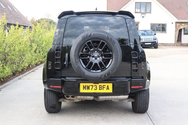Used Land Rover Defender 2023 for sale - 76216779: Photo 14