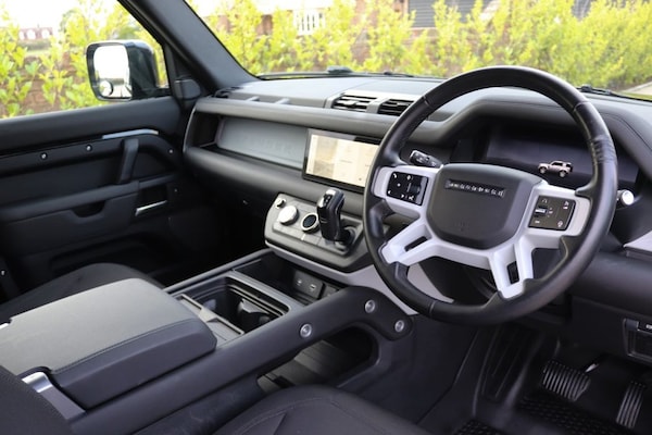 Used Land Rover Defender 2023 for sale - 76216779: Photo 19