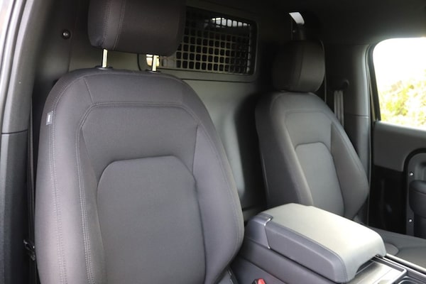 Used Land Rover Defender 2023 for sale - 76216779: Photo 21