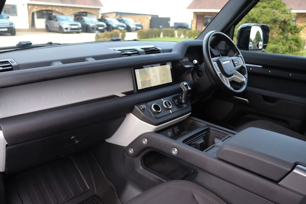 Used Land Rover Defender 2023 for sale - 76216779: Photo 22