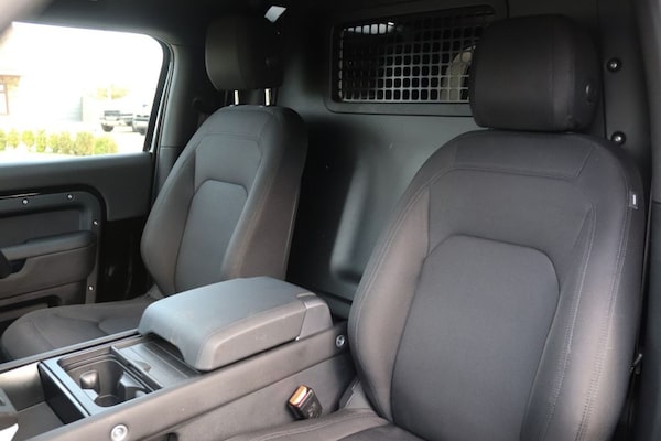 Used Land Rover Defender 2023 for sale - 76216779: Photo 24