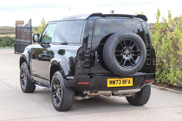 Used Land Rover Defender 2023 for sale - 76216779: Photo 5