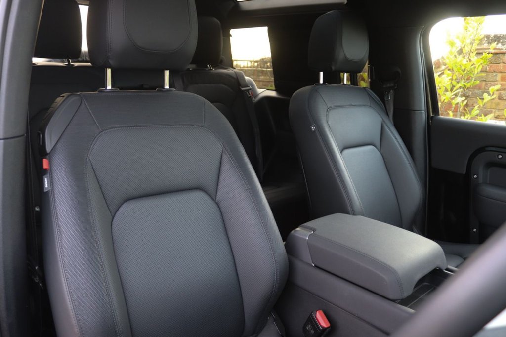 Used Land Rover Defender 2022 for sale - 77014320: Photo 30