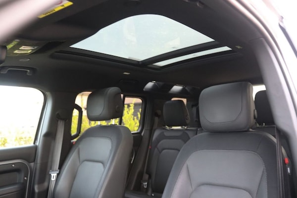 Used Land Rover Defender 2022 for sale - 76018784: Photo 33