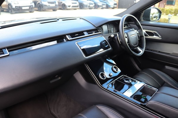 Used Land Rover Range Rover Velar 2018 for sale - 76048147: Photo 31