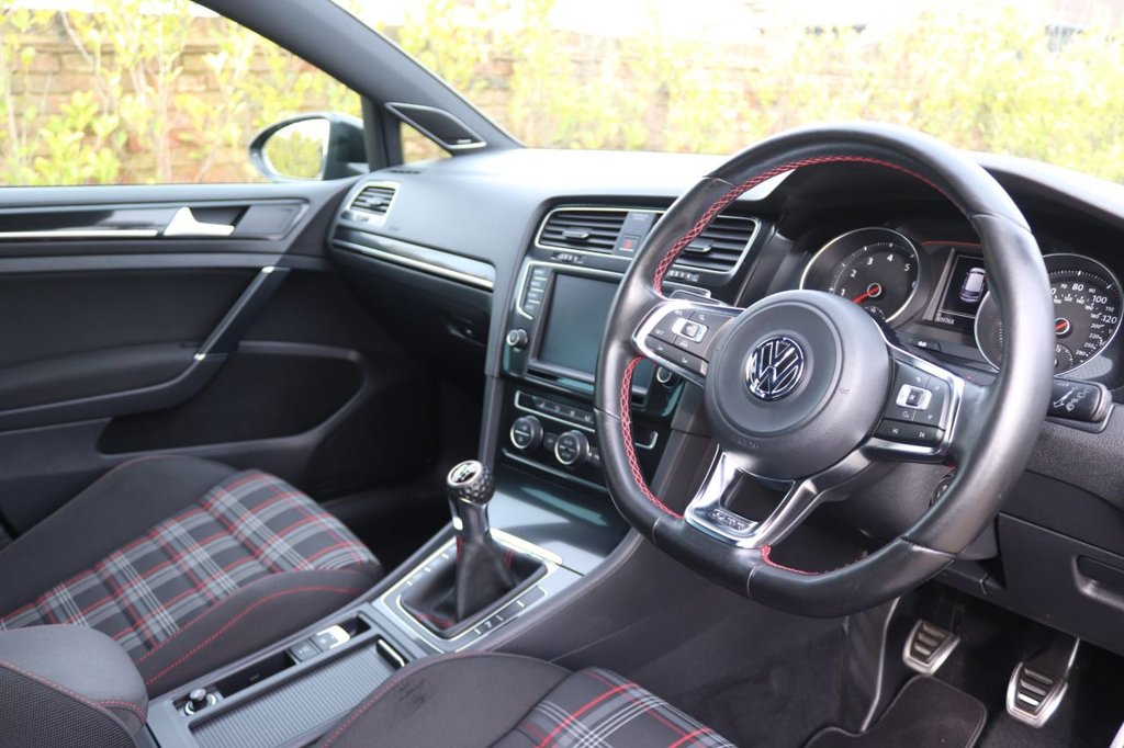 Used Volkswagen Golf 2014 for sale - 78008896: Photo 25
