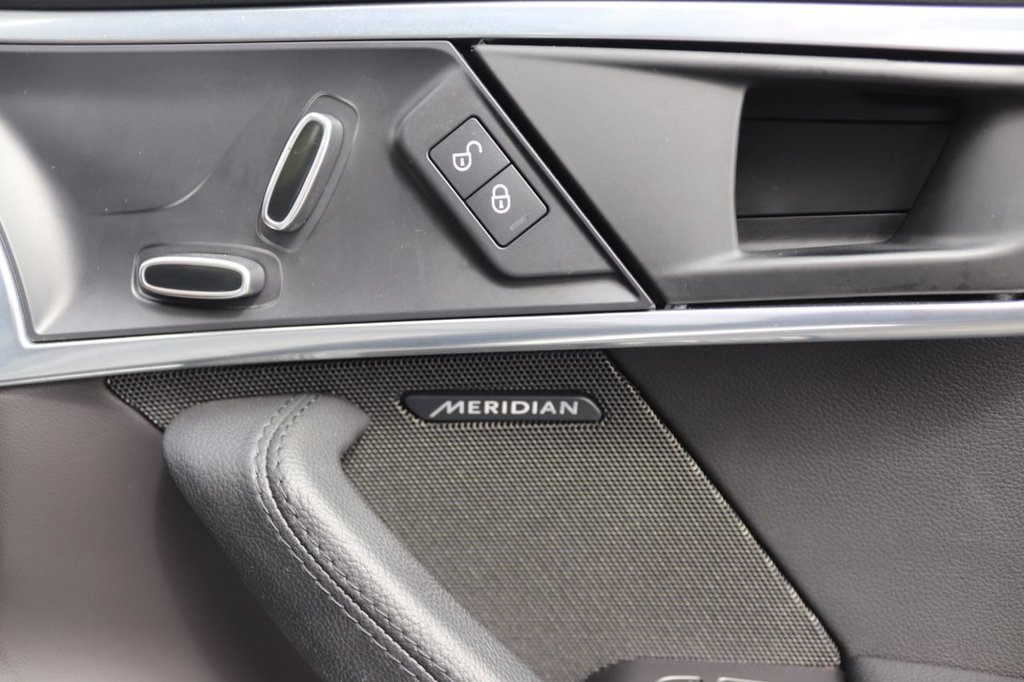 Used Jaguar F-Type 2018 for sale - 78181086: Photo 32