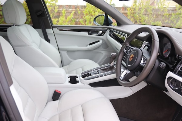 Used Porsche Macan 2019 for sale - 76235937: Photo 30