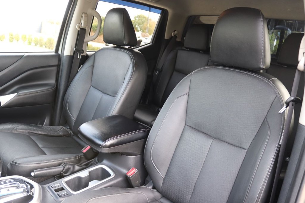 Used Nissan Navara 2017 for sale - 76395918: Photo 25