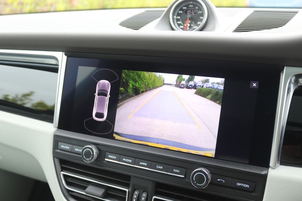 Used Porsche Macan 2019 for sale - 76496212: Photo 25