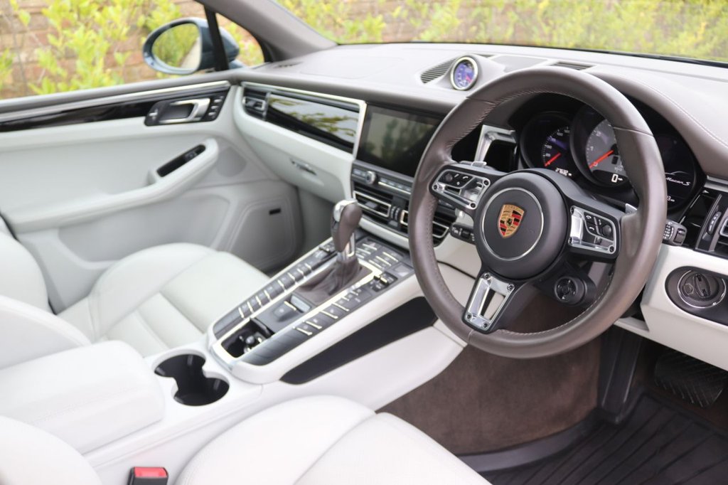 Used Porsche Macan 2019 for sale - 76496212: Photo 29