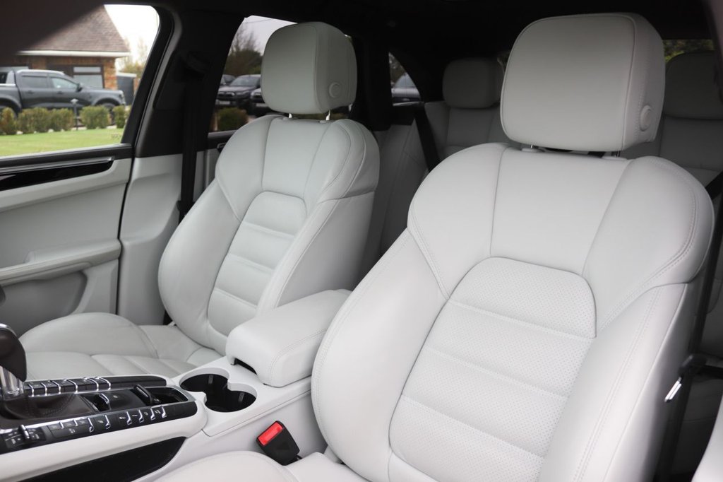 Used Porsche Macan 2019 for sale - 76496212: Photo 36