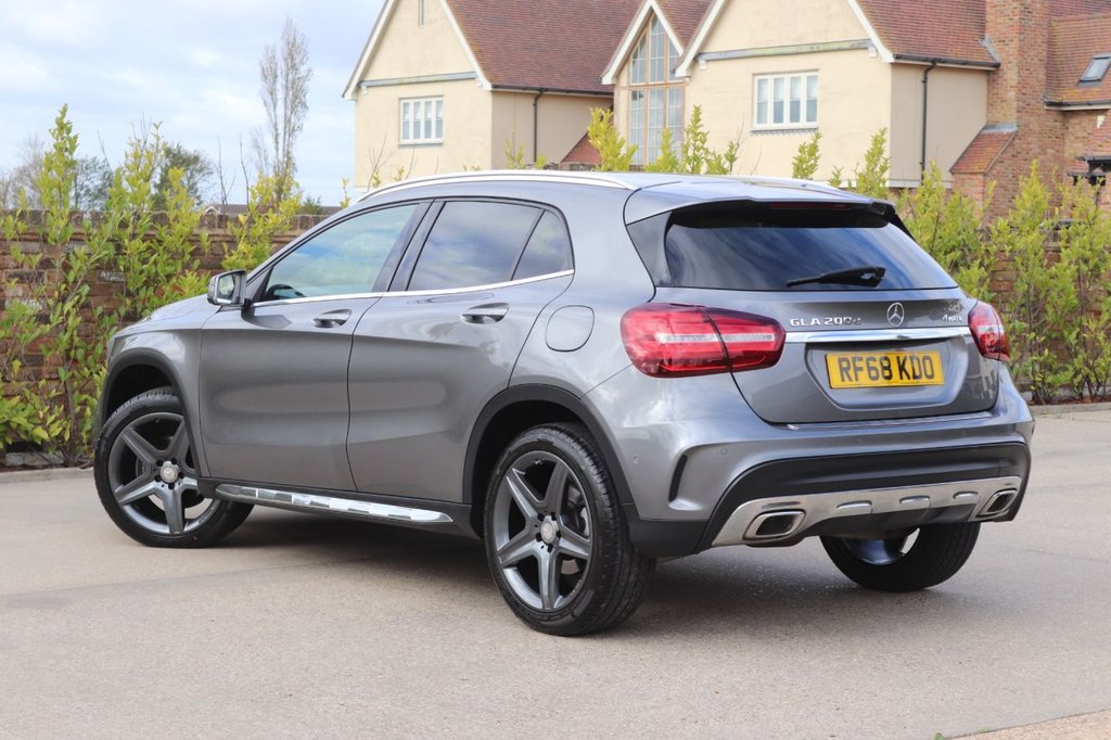 Used Mercedes-Benz GLA 2018 for sale - 76690806: Photo 2