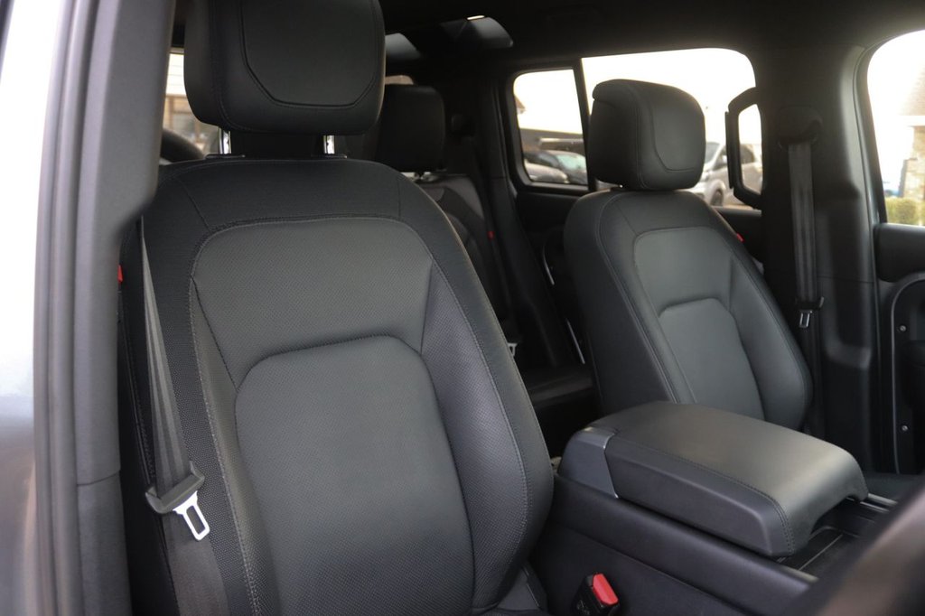Used Land Rover Defender 2022 for sale - 76690788: Photo 27